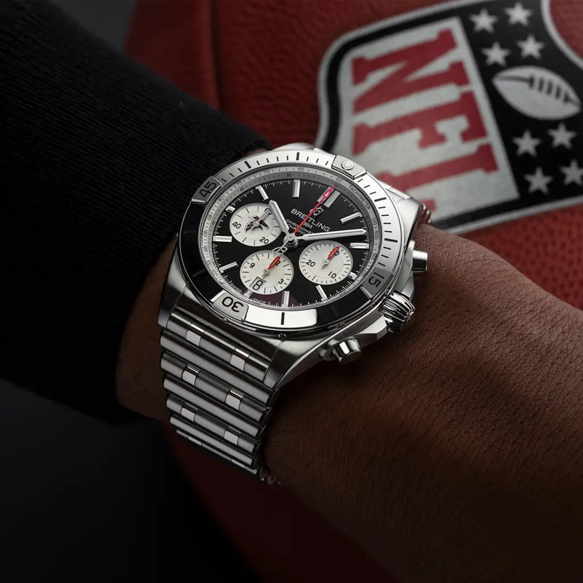 Chronomat B01 42 NFL Atlanta Falcons Edition - AB01342B1B3A1 - image 5