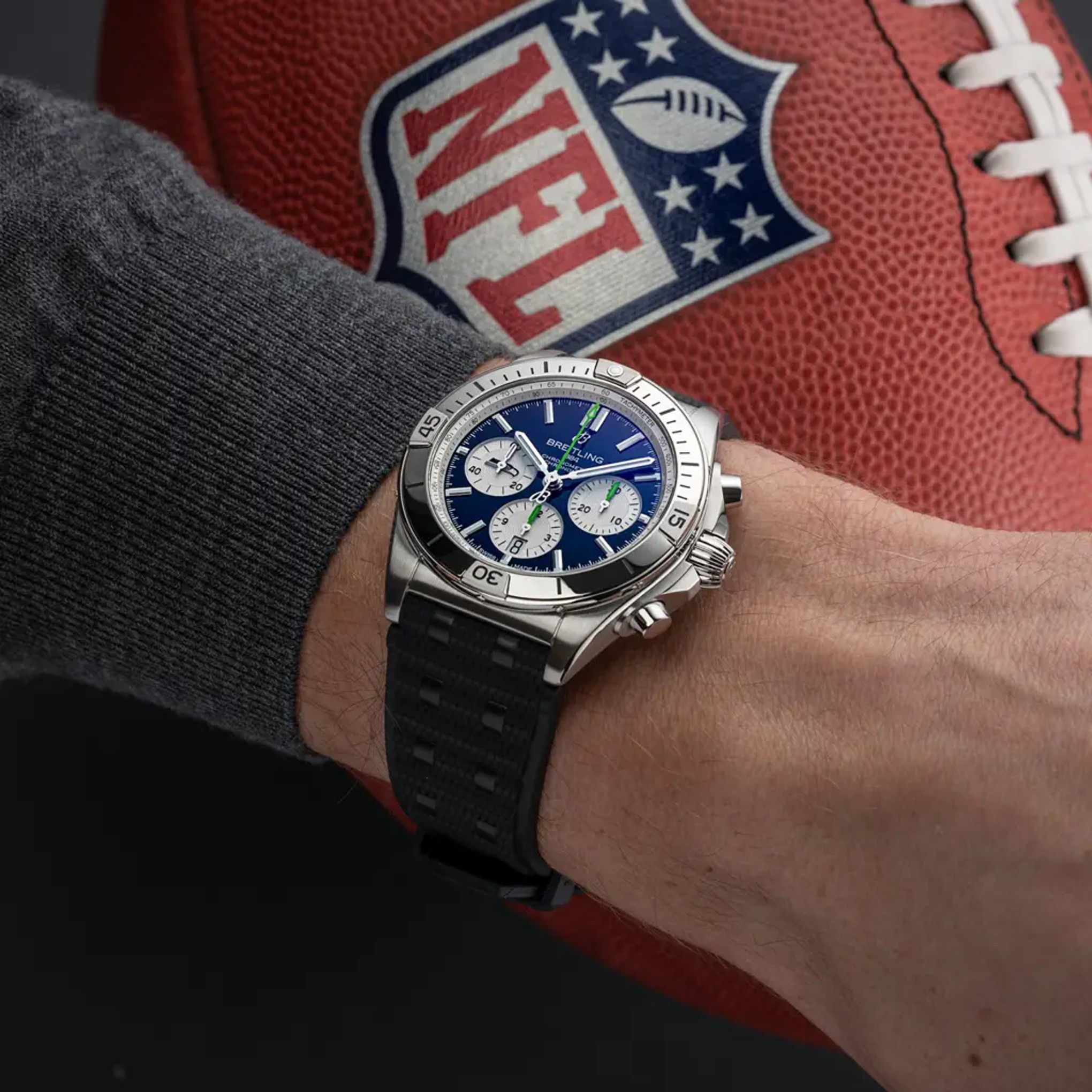 Chronomat B01 42 NFL Seattle Seahawks Edition - AB01342B1C4S1 - image 5